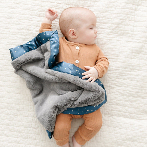 Why do babies love security blankets with satin trim? – Bamboo Little
