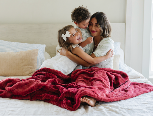 What’s IN and OUT This Fall Season: Saranoni’s Cozy Guide to Autumn Vibes