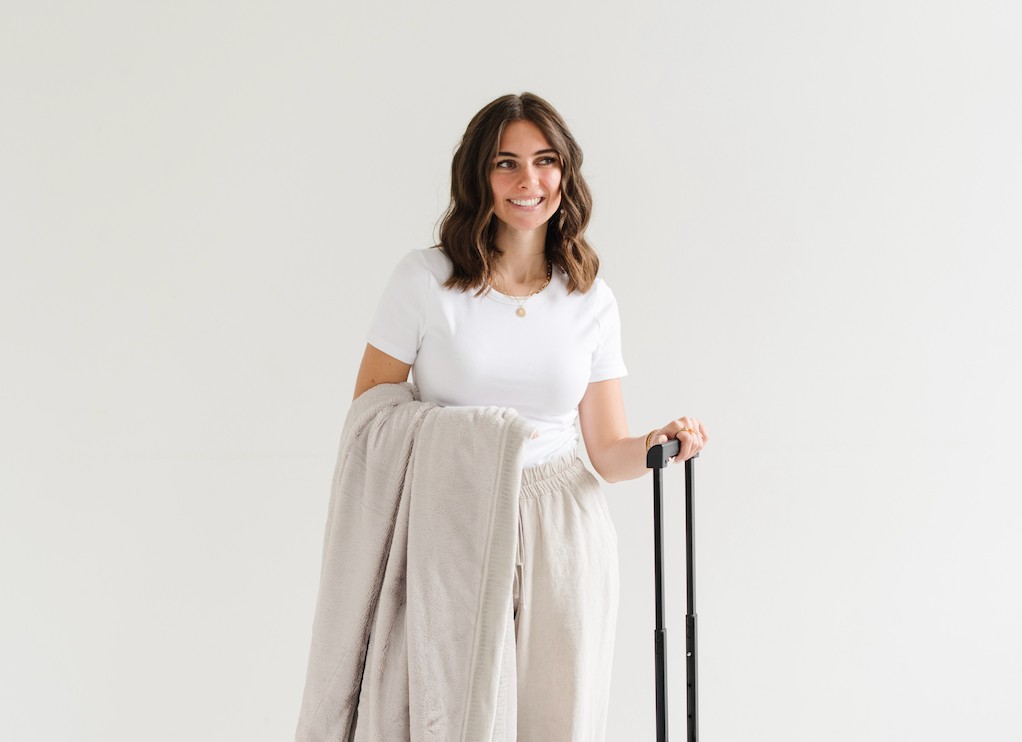 Traveling for the Holidays: How to Keep Things Simple and Cozy