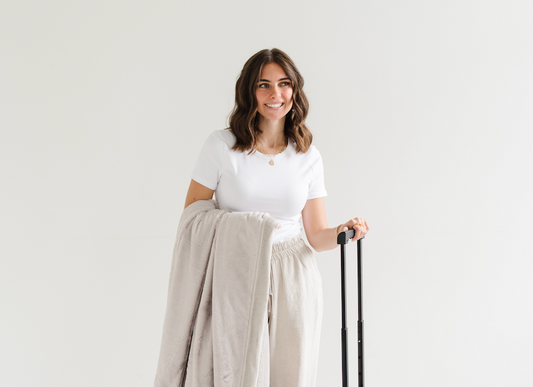Traveling for the Holidays: How to Keep Things Simple and Cozy