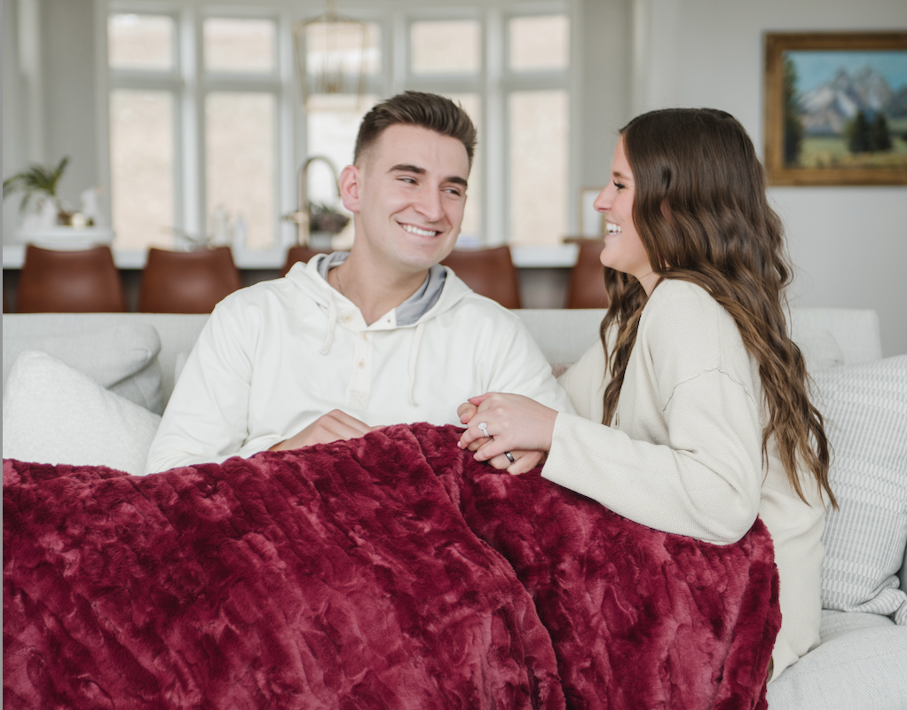 The Ultimate Guide to Wedding Gifts: Best Blankets for Newlyweds