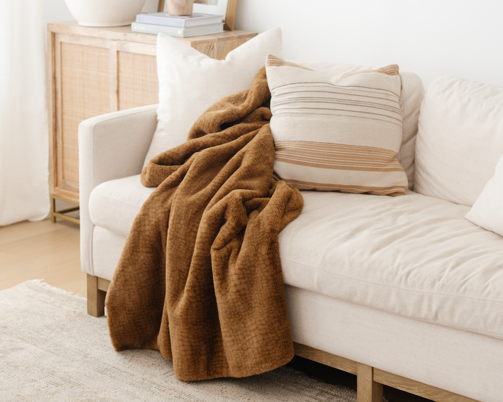 How to Style Your Saranoni Blanket: Our Favorite Looks Yet