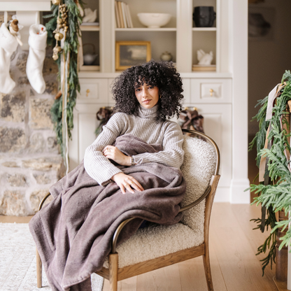 GRAND FAUX FUR XL THROW BLANKETS