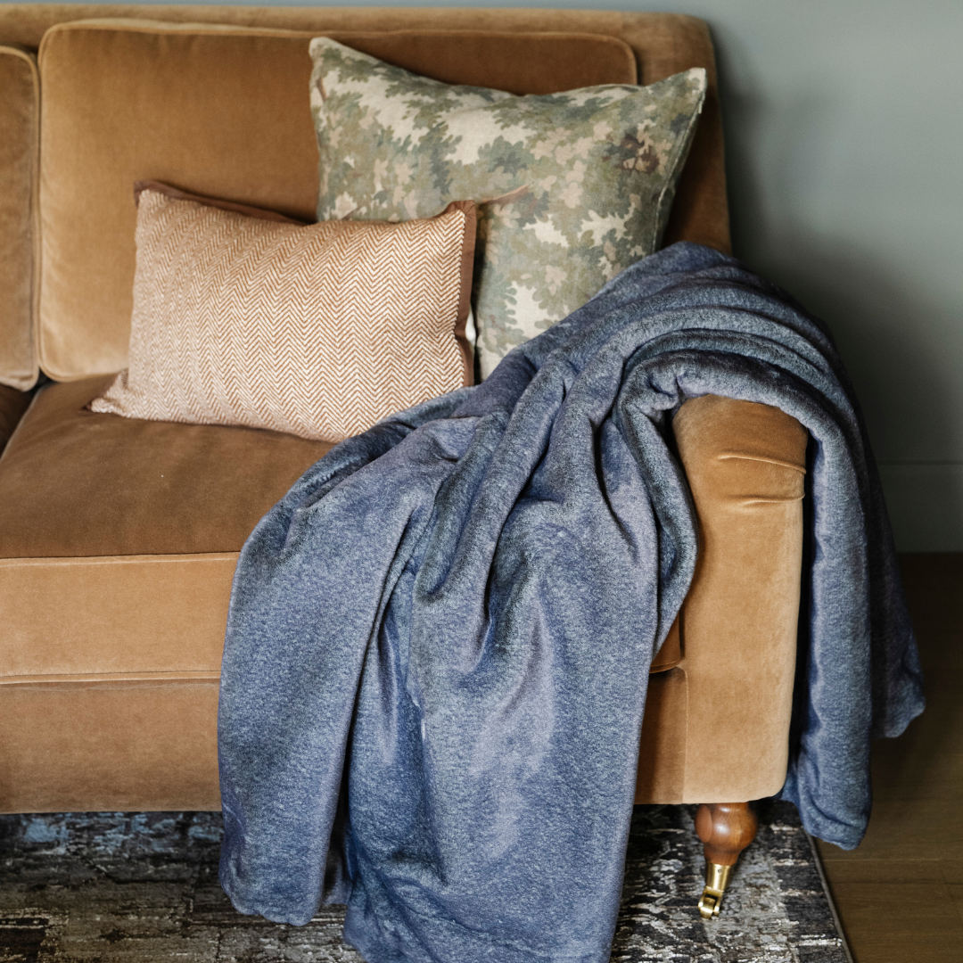 GRAND FAUX FUR XL THROW BLANKETS