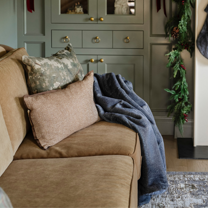 GRAND FAUX FUR XL THROW BLANKETS