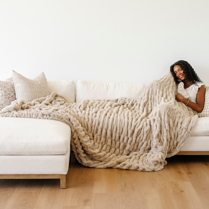 DOUBLE RUCHED FAUX FUR XL THROW BLANKETS