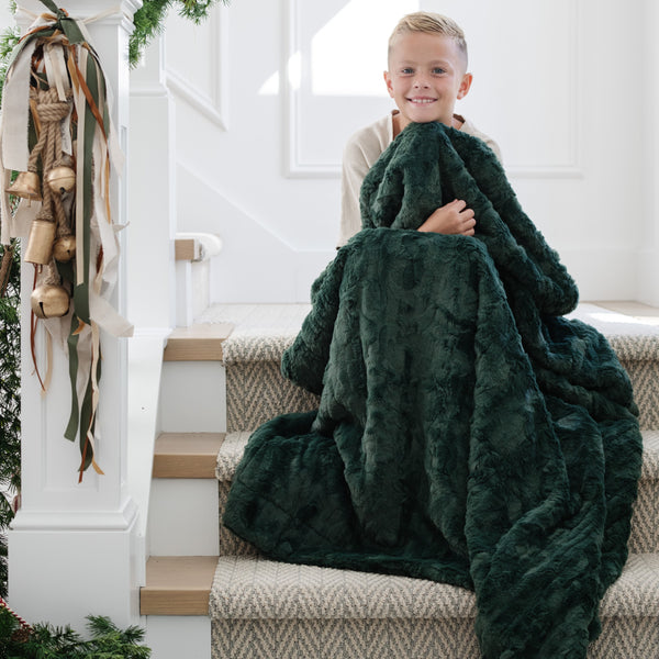 PATTERNED FAUX FUR THROW BLANKETS