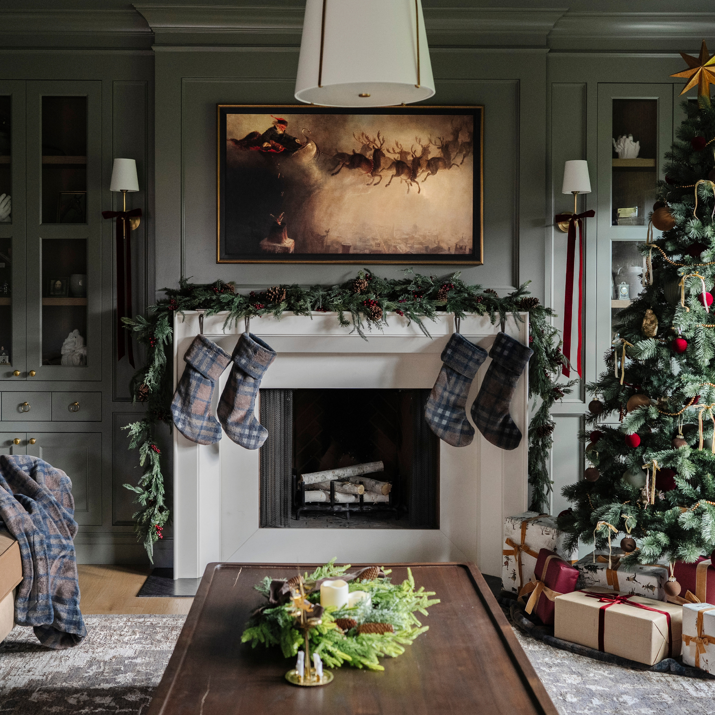 GRAND FAUX FUR STOCKINGS