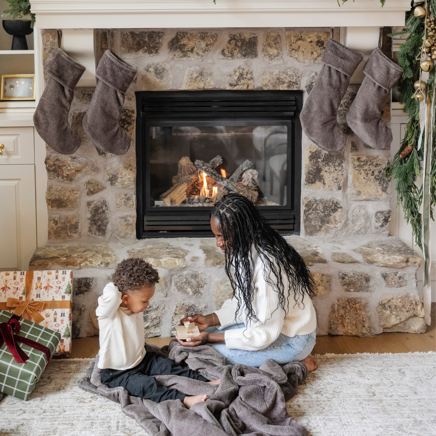 GRAND FAUX FUR STOCKINGS