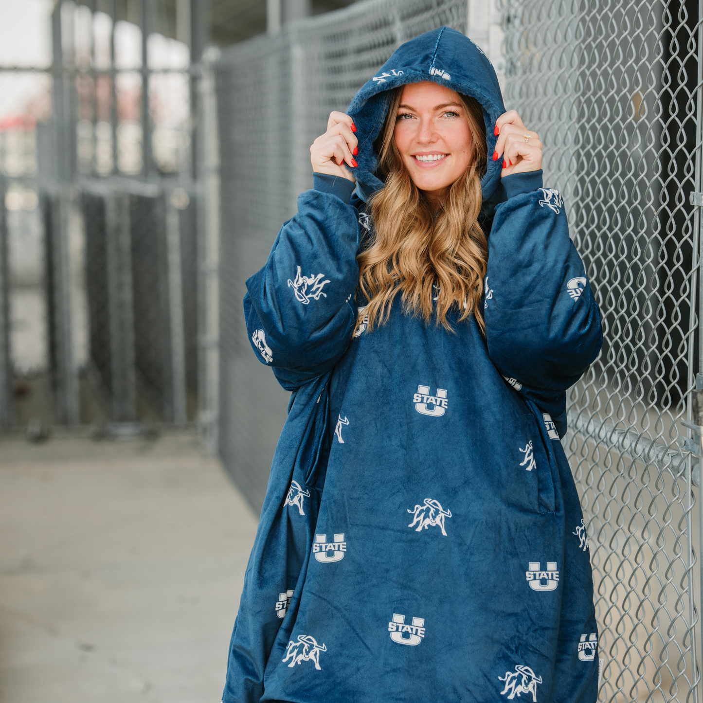 UNIVERSITY SNUGGLER