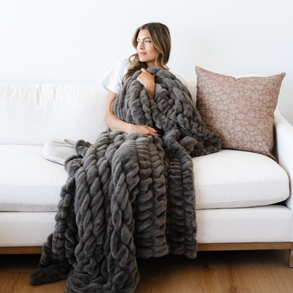 DOUBLE RUCHED FAUX FUR THROW BLANKETS