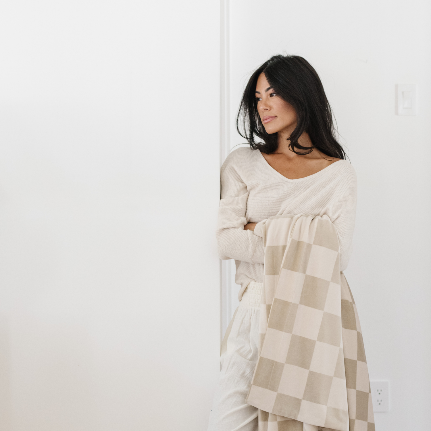 Neutral Checkered XL Minky Stretch Blanket