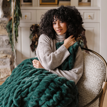 DOUBLE RUCHED FAUX FUR XL THROW BLANKETS