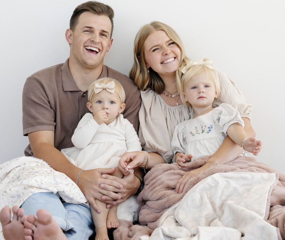 5 Reasons Why Saranoni Is the Only Blanket Your Family Will Ever Need
