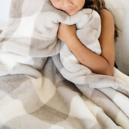 Winter Spice Faux Fur XL Blanket