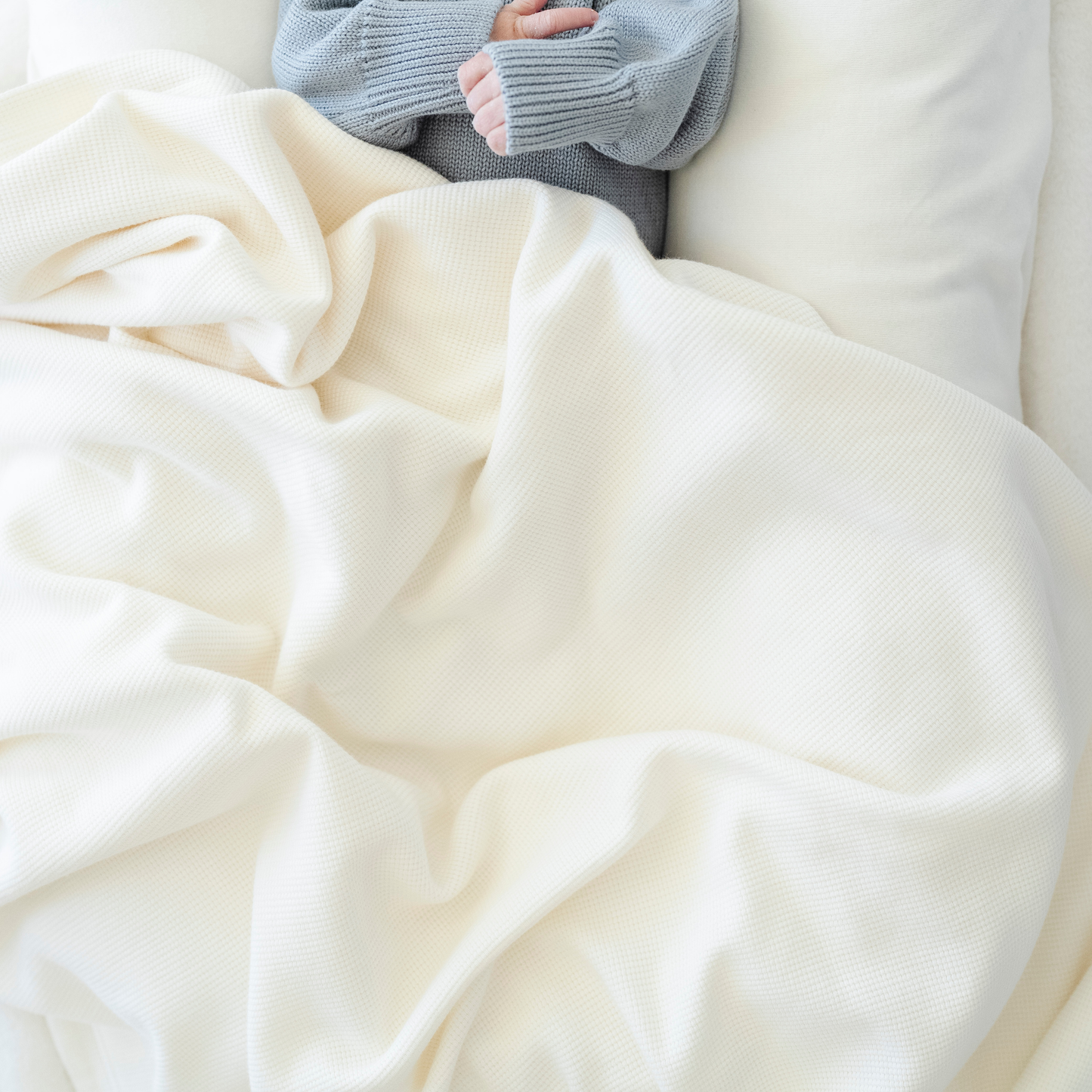 STRETCHY WAFFLE KNIT RECEIVING BLANKETS