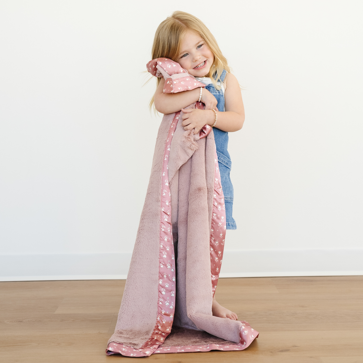 SATIN BORDER RECEIVING BLANKETS