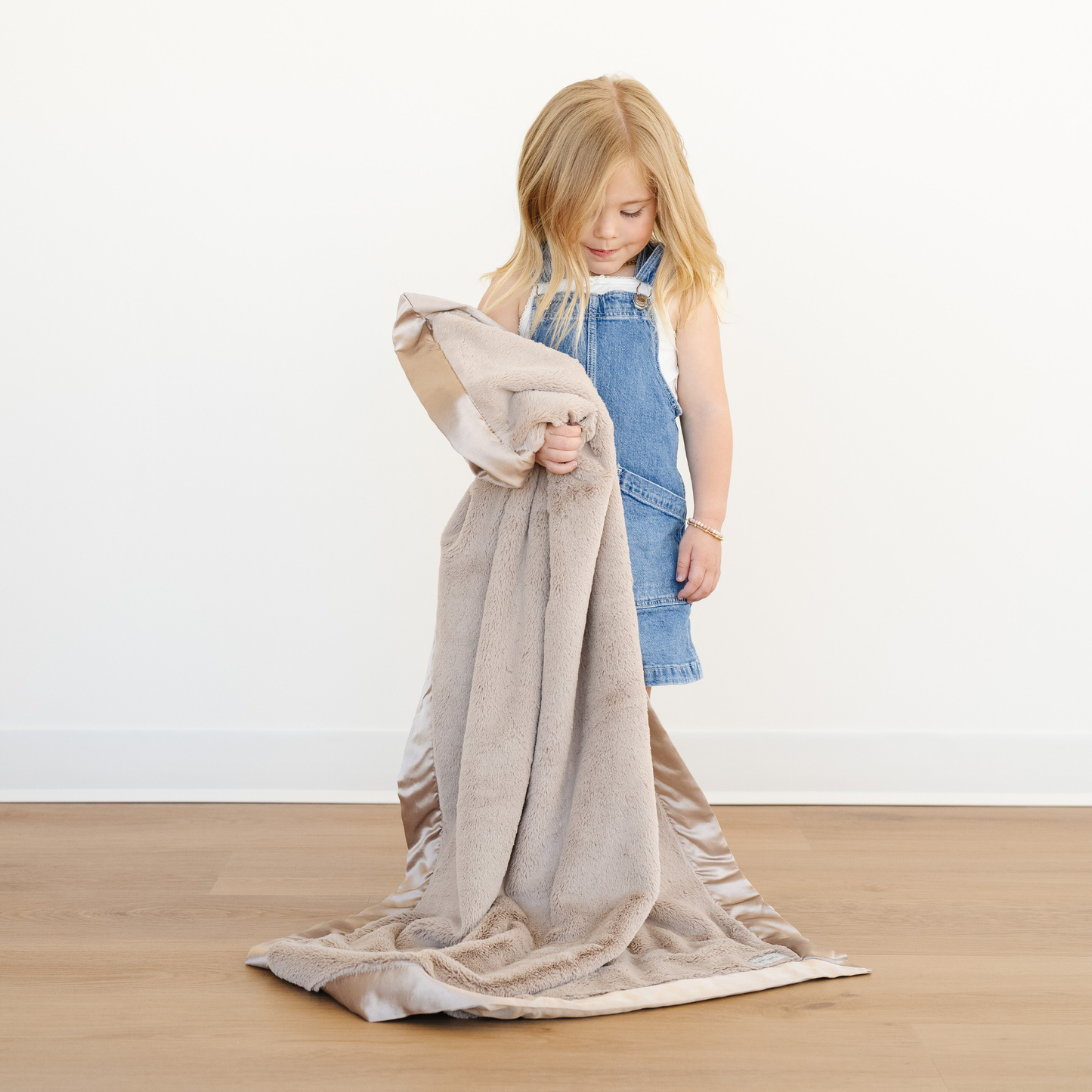 SATIN BORDER RECEIVING BLANKETS