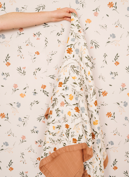 Fleurs Wallpaper by Saranoni