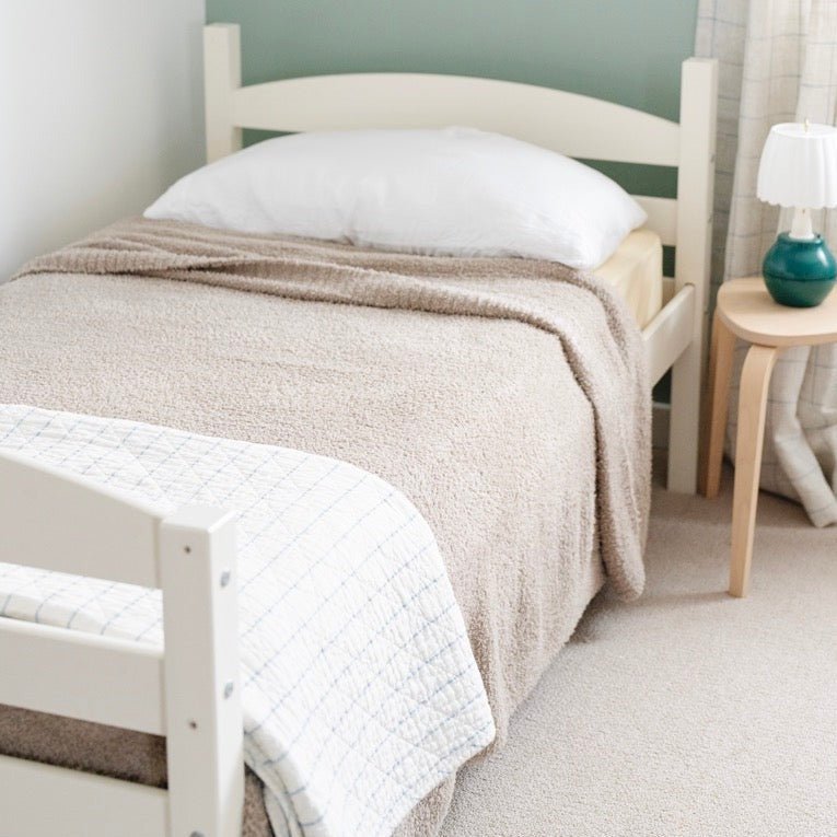 Beautiful neutral bedding with Taupe BAMBONI® TWIN BLANKETS - Saranoni