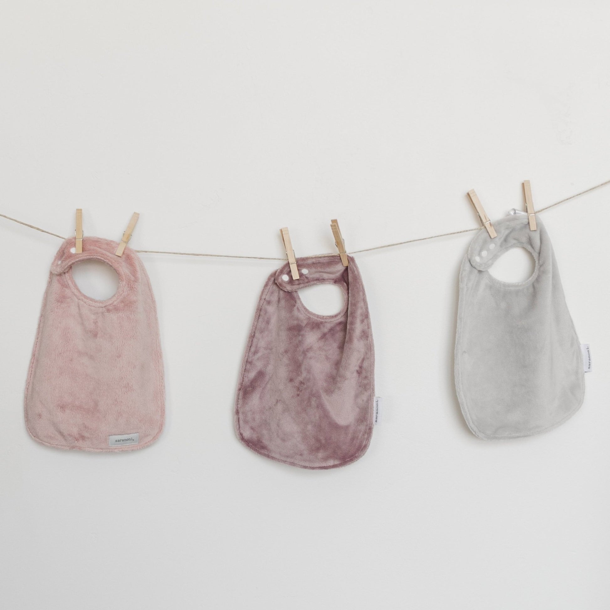 MINKY BIBS 3-PACK - Saranoni