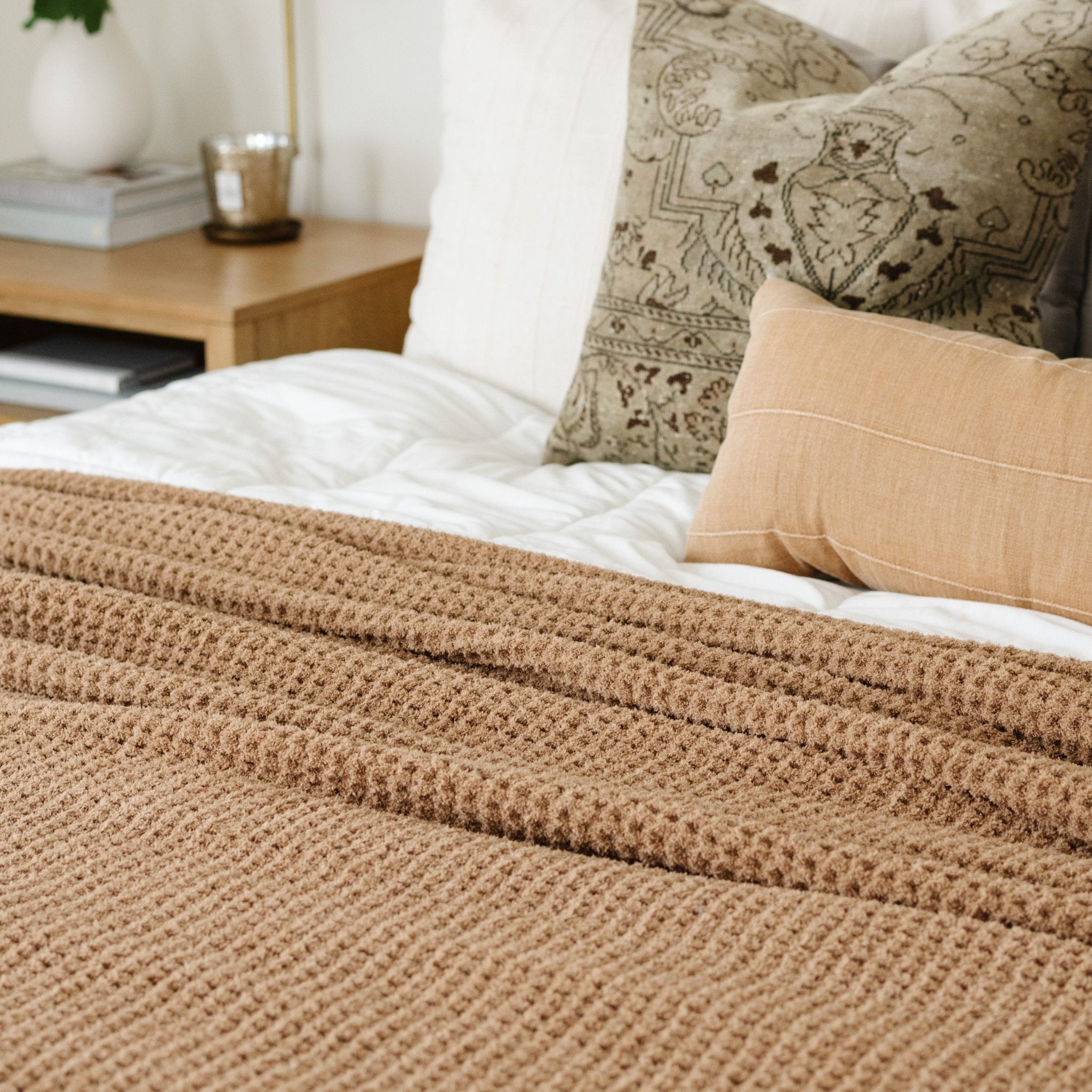 Saranoni Waffle Knit King Blanket | Shop Ultra-Soft Luxury
